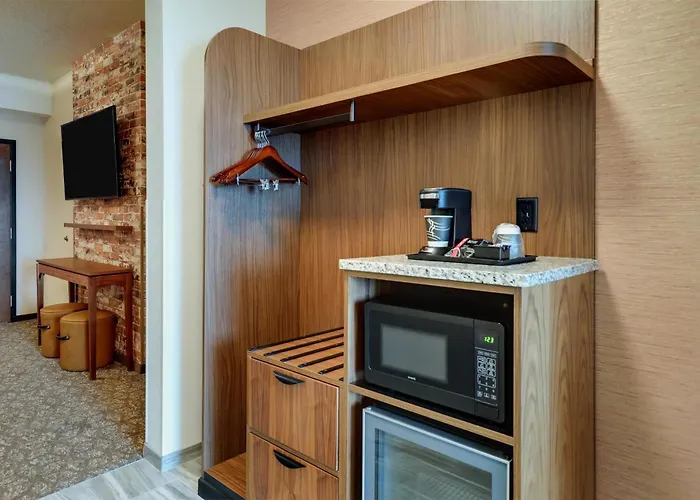Drury Plaza Hotel